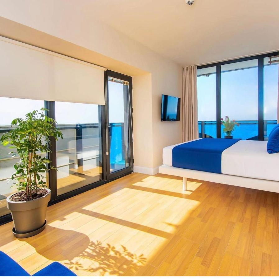 Orbi City Luxury Towers Aparthotel Batumi Kültér fotó