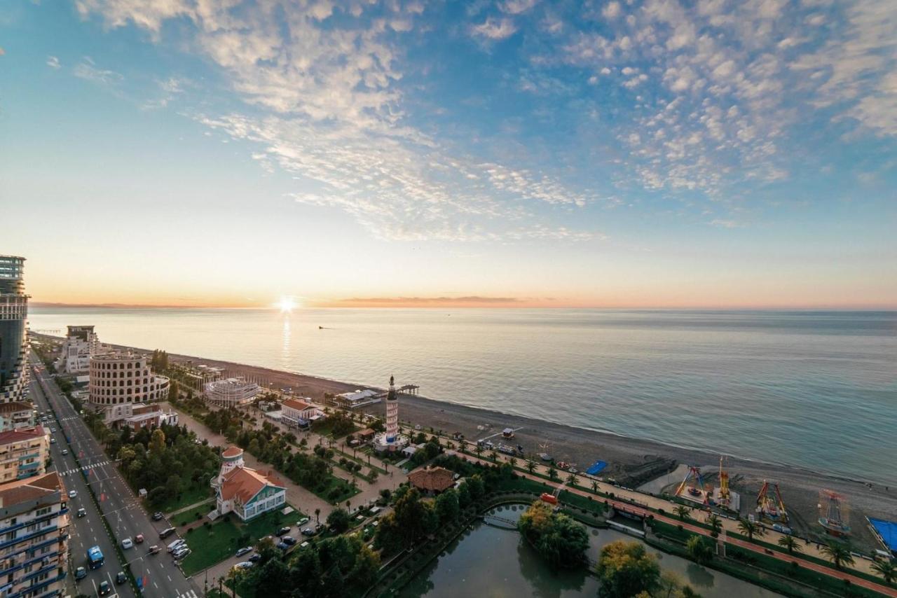 Orbi City Luxury Towers Aparthotel Batumi Kültér fotó