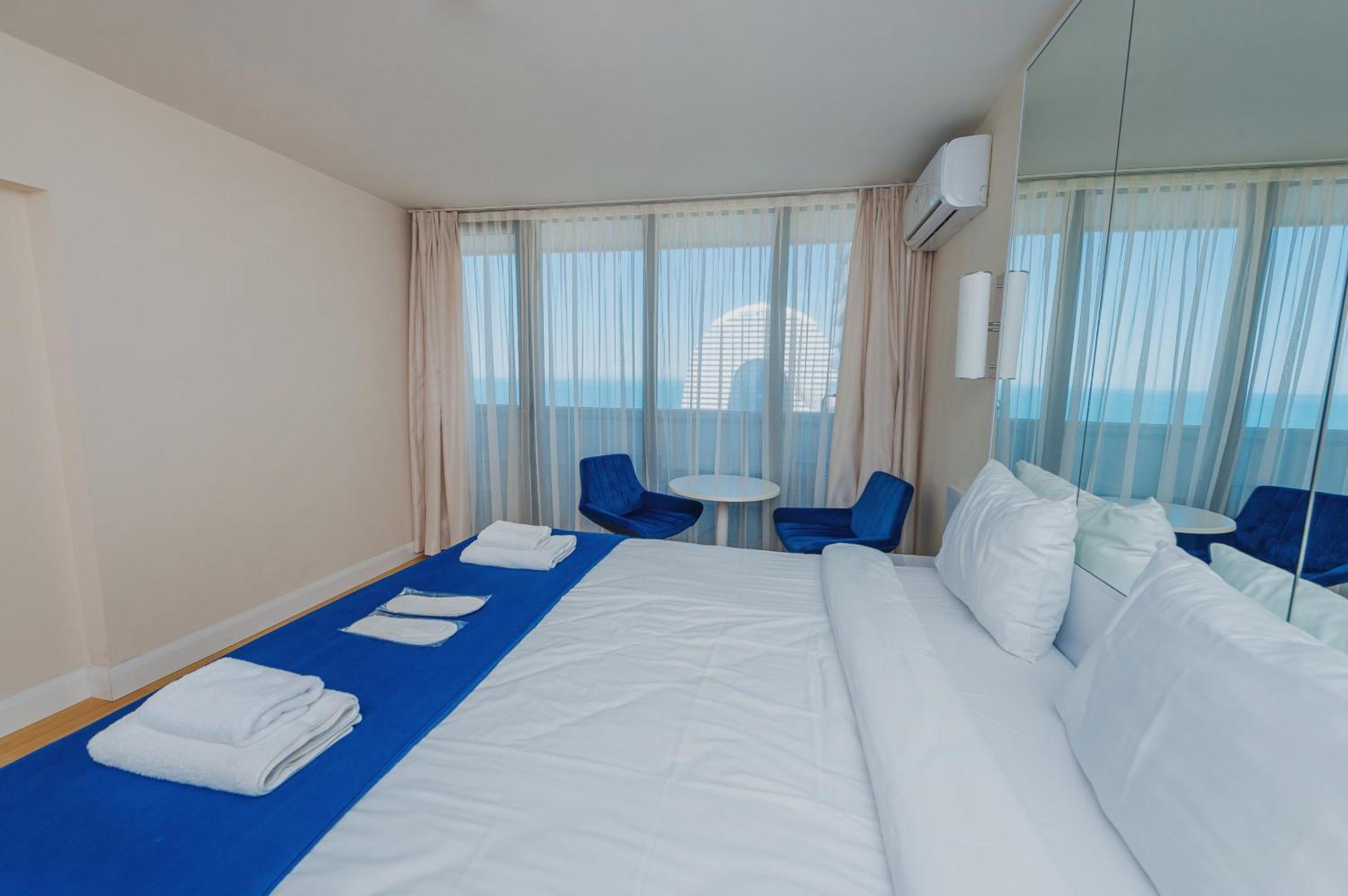 Orbi City Luxury Towers Aparthotel Batumi Kültér fotó