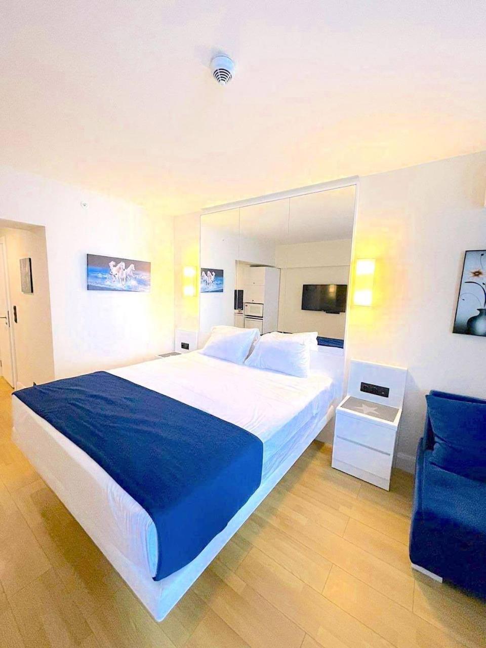 Orbi City Luxury Towers Aparthotel Batumi Kültér fotó