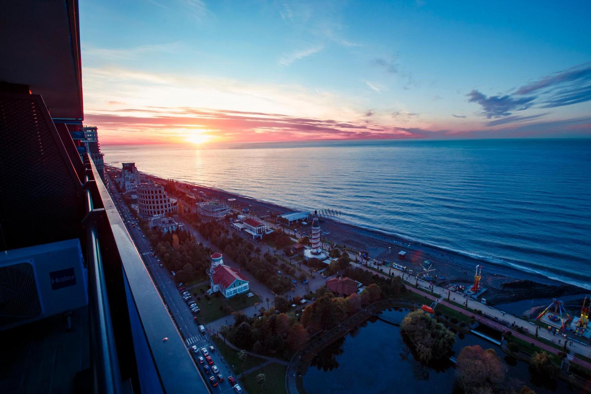 Orbi City Luxury Towers Aparthotel Batumi Kültér fotó